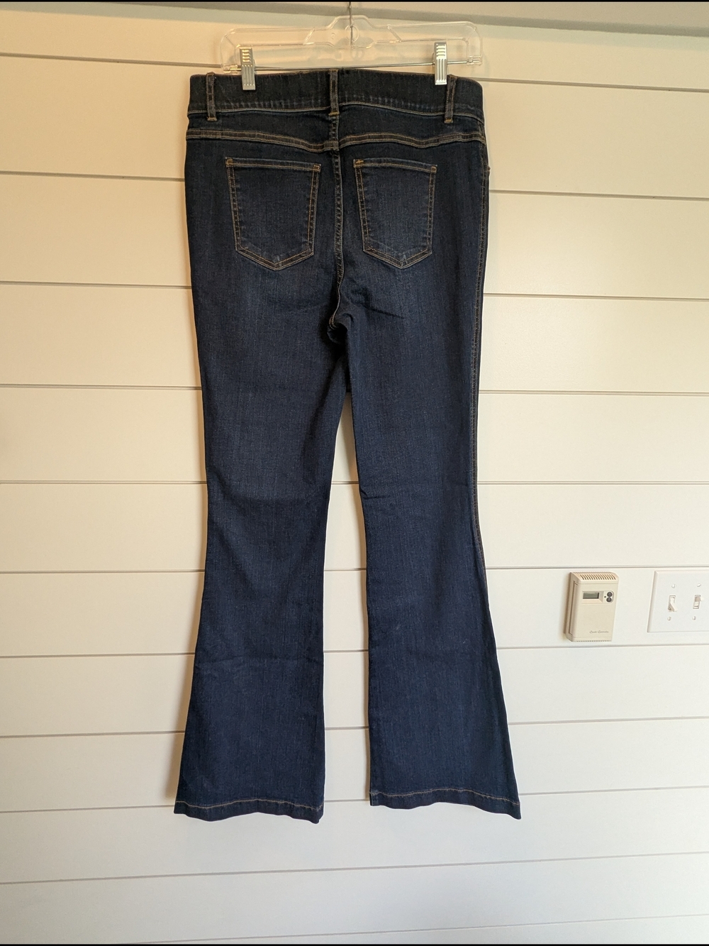 SPANX Shape Flare Jeans New With Tags Size Large Midnight Indigo - Picture 8 of 13